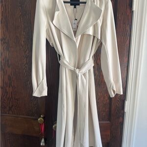 Banana Republic Elegant Cream color spring trench jacket / ☂️rain coat NWT